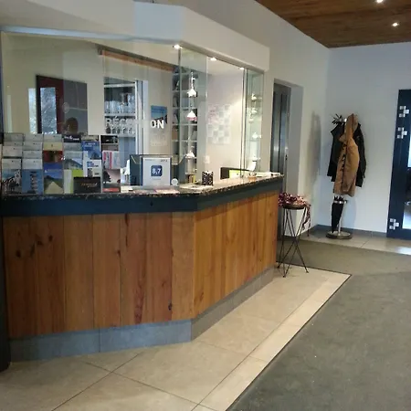 Oasis Hotel 3*